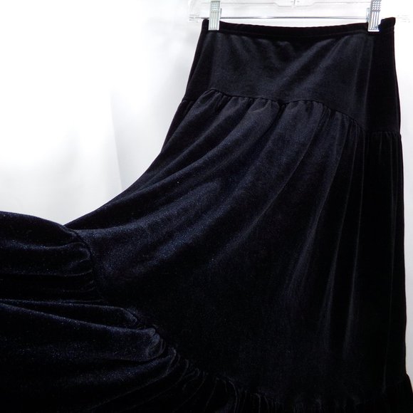 black prairie skirt